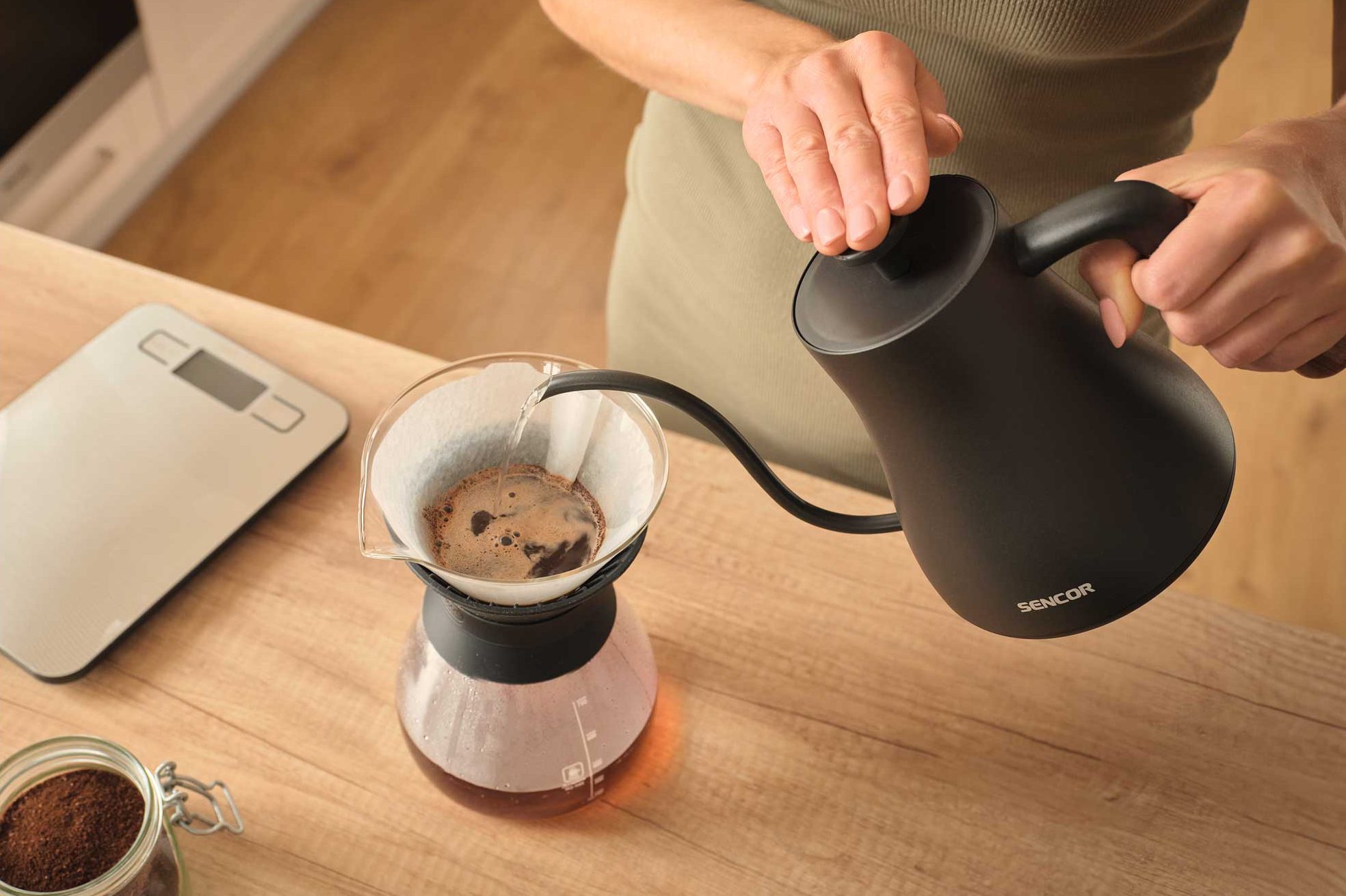 SENCOR SWK 2828BK precíziós vízforraló digitális kijelzővel, 0,6 l – 11. kép