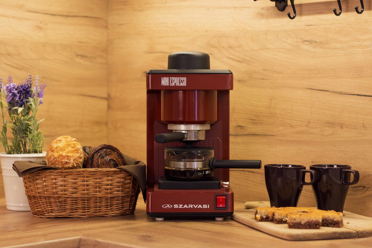 SZARVASI SZV 612/3 Mini Espresso kávéfőző, bordó, 6 adagos – 2. kép