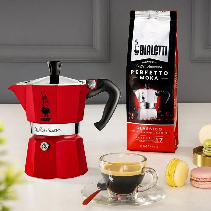 BIALETTI 0004942 Moka Express piros alumínium kotyogós kávéfőző, 3 adagos – 5. kép