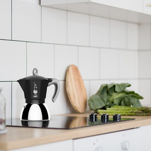 BIALETTI Moka Induction 4 adagos fekete kotyogós kávéfőző – 2. kép