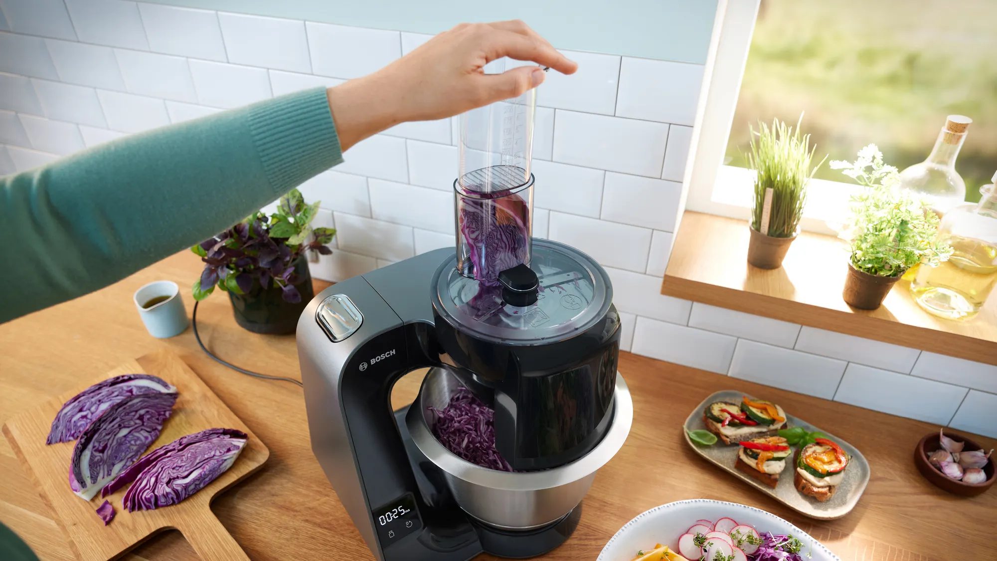 BOSCH MUM5XC4E konyhai robotgép beépített mérleggel és 3,9 literes nemesacél tállal – 3. kép