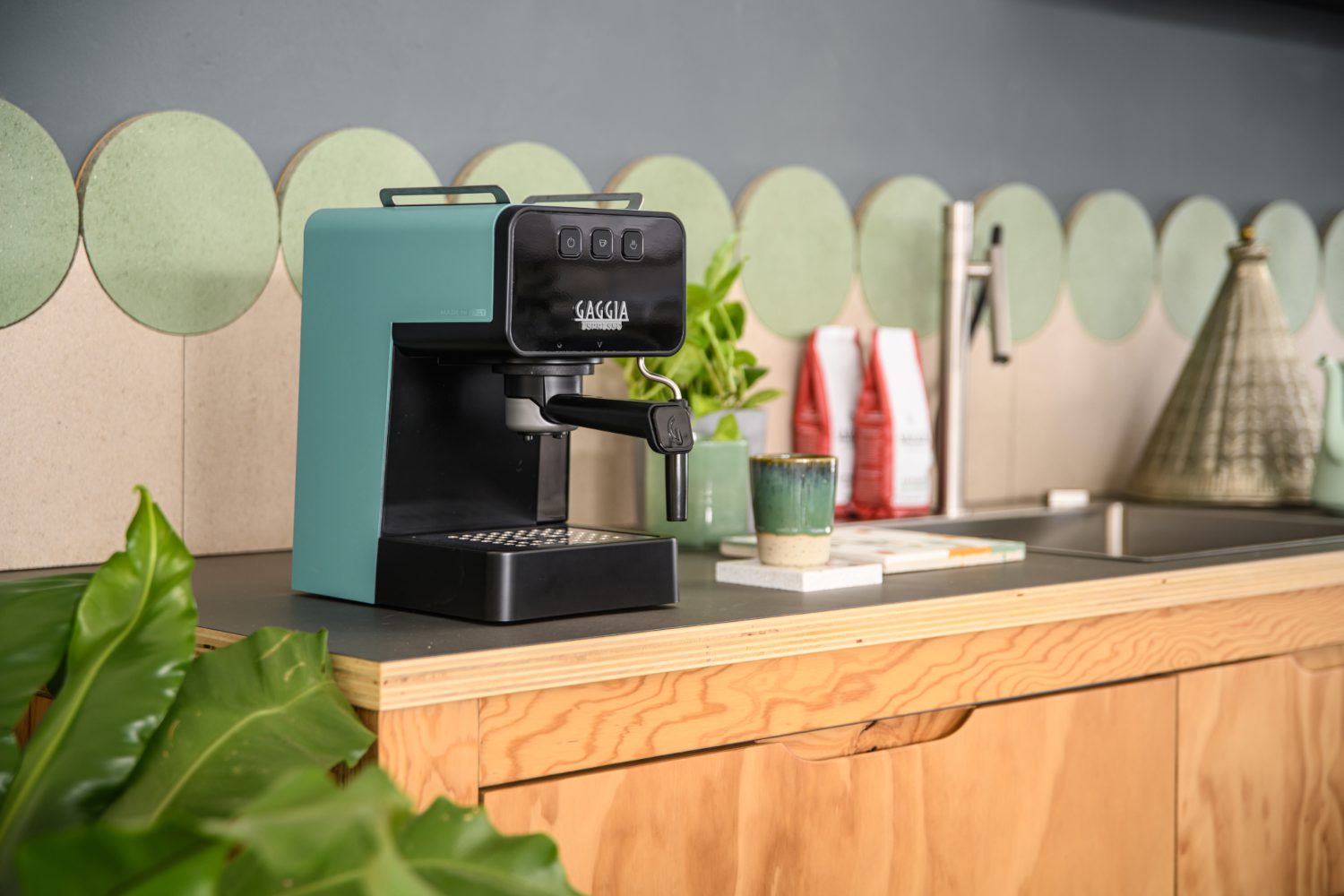 GAGGIA EG2111/66 Espresso Deluxe eszpresszó kávéfőző, 1900 W, zöld – 3. kép