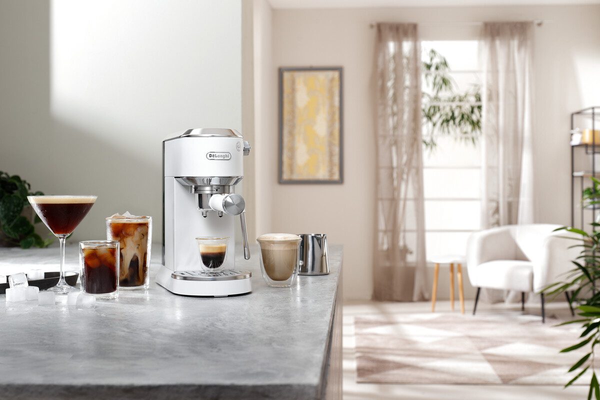 DE-LONGHI Dedica Duo EC890.WI fehér karos presszókávéfőző cold brew funkcióval – 7. kép