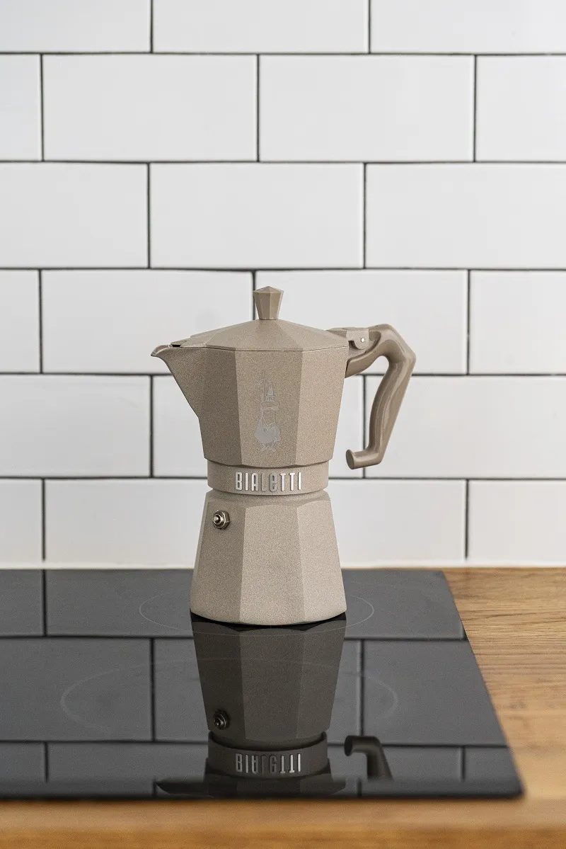 BIALETTI 9078 Moka Exclusive indukciós kotyogós kávéfőző, homok, 6 adagos – 2. kép