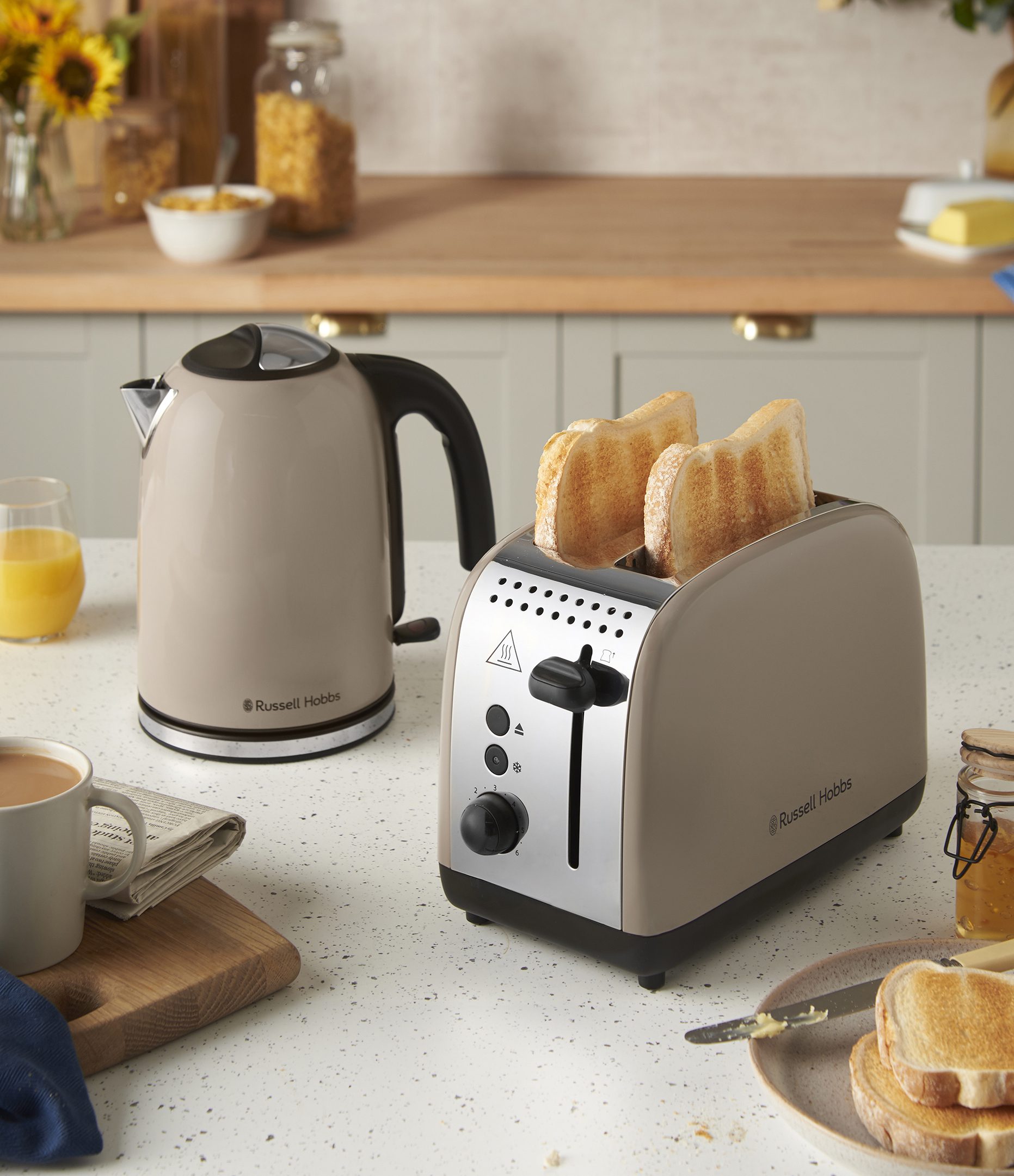 RUSSELL HOBBS 28511-70/RH Colours Plus Mocha rozsdamentes acél vízforraló – 6. kép