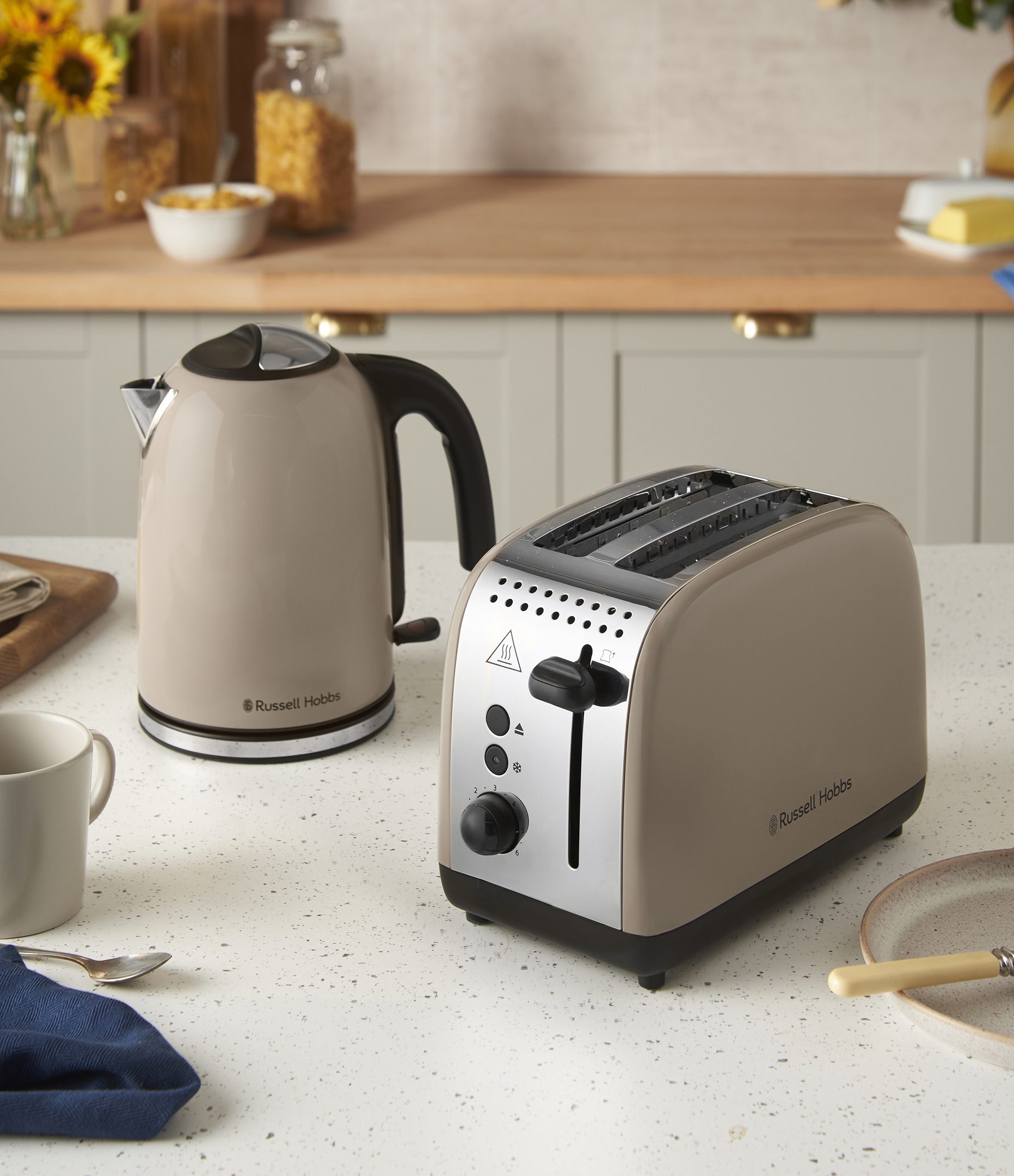 RUSSELL HOBBS 28511-70/RH Colours Plus Mocha rozsdamentes acél vízforraló – 7. kép