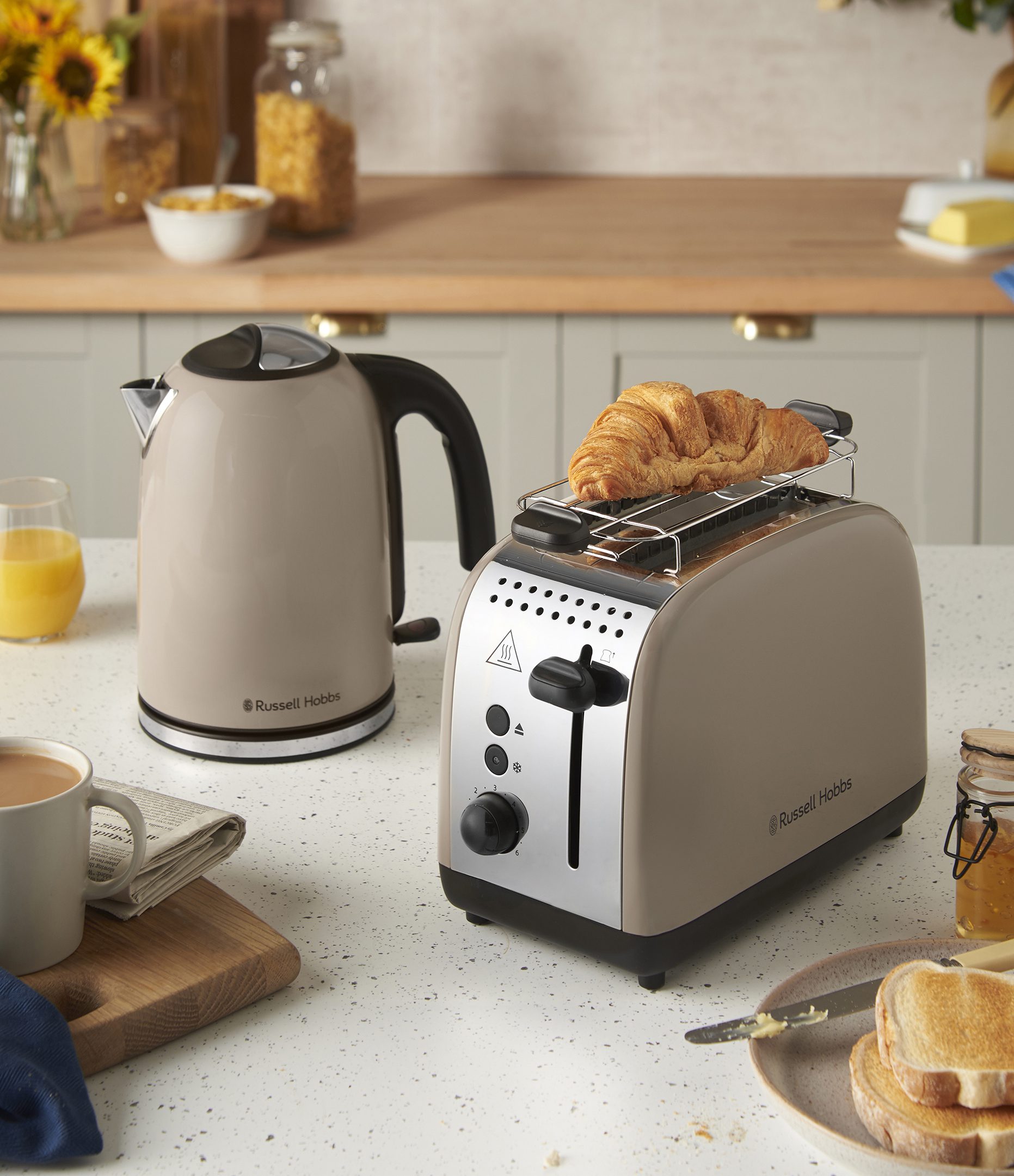 RUSSELL HOBBS 28511-70/RH Colours Plus Mocha rozsdamentes acél vízforraló – 8. kép