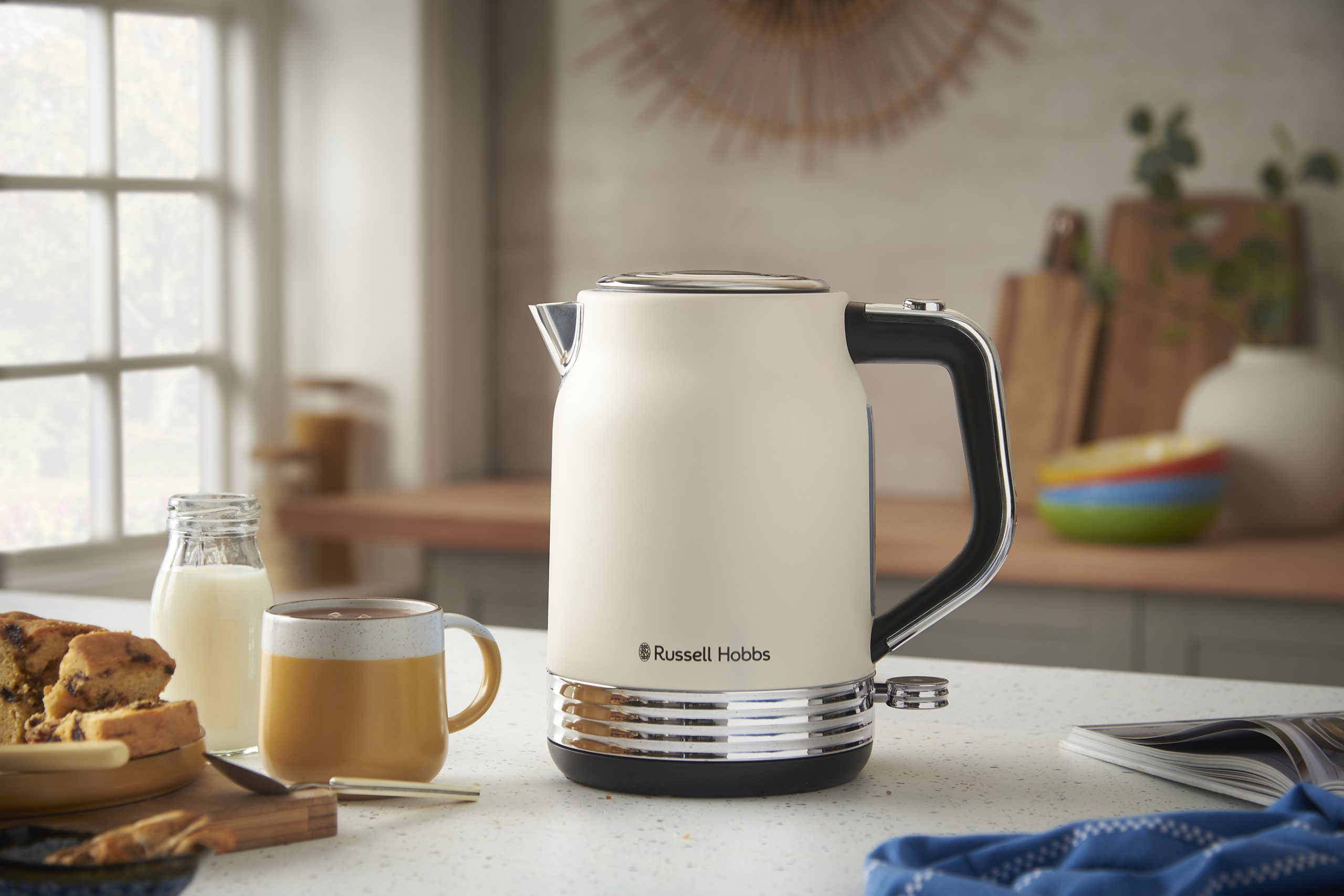 RUSSELL HOBBS 28640-70/RH Hanley Jasmine 1,7 literes vízforraló – 2. kép