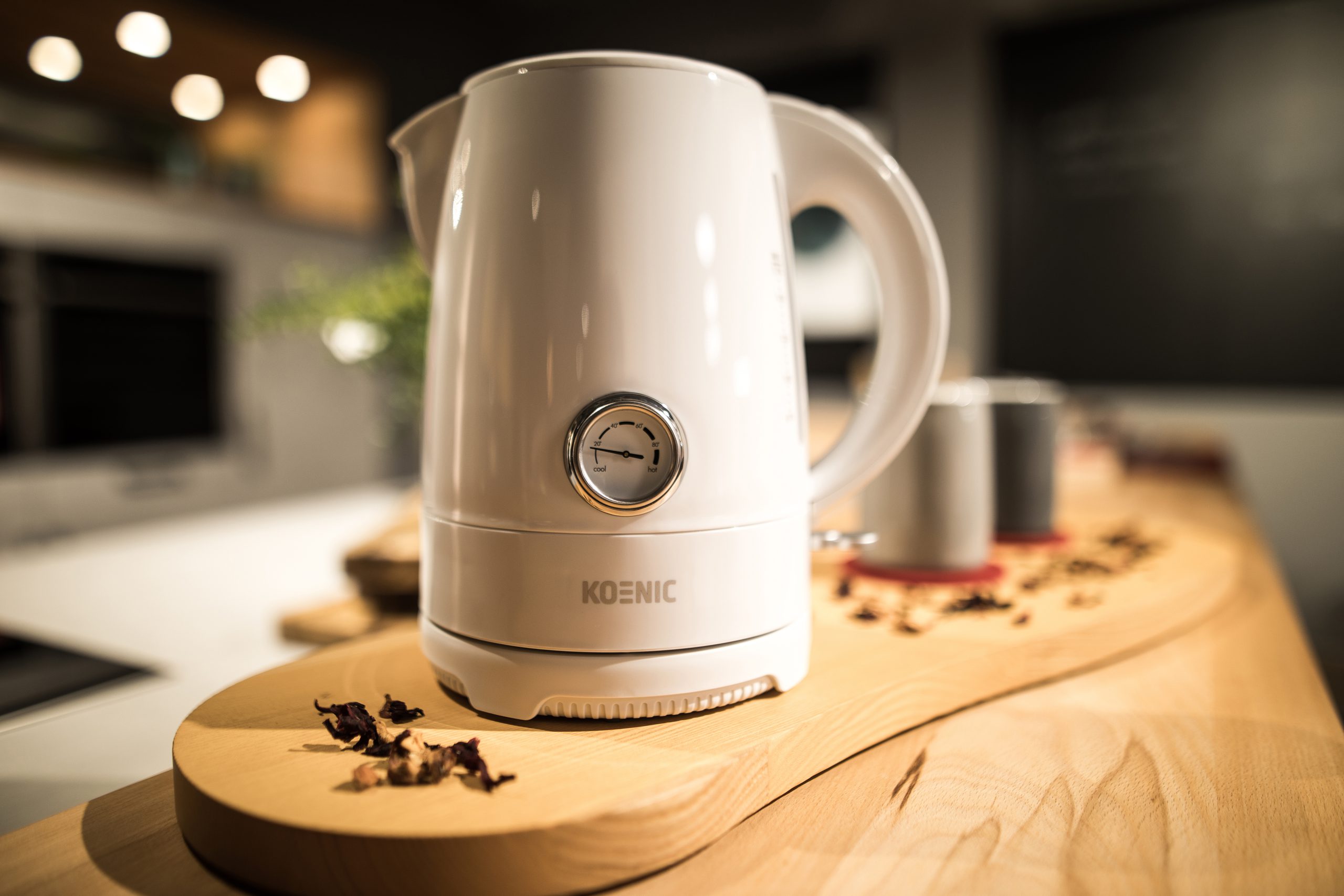 KOENIC KWK 4331 W vízforraló hőmérséklet-kijelzővel, 1,7 l – 7. kép