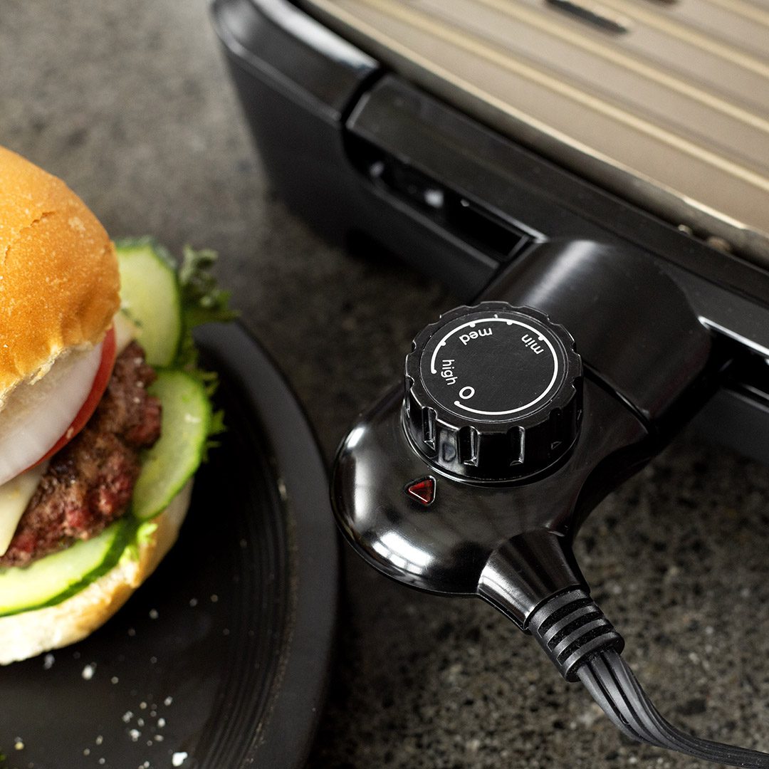 GEORGE FOREMAN 25850-56 nagyméretű füstcsökkentő BBQ grillsütő levehető sütőlappal – 7. kép