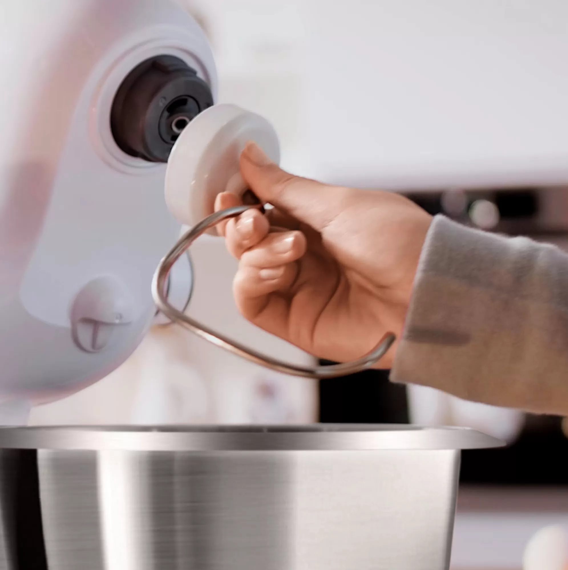 BOSCH MUMS2EW00 konyhai robotgép 700 W-os motorral és 3,8 literes nemesacél tállal – 4. kép