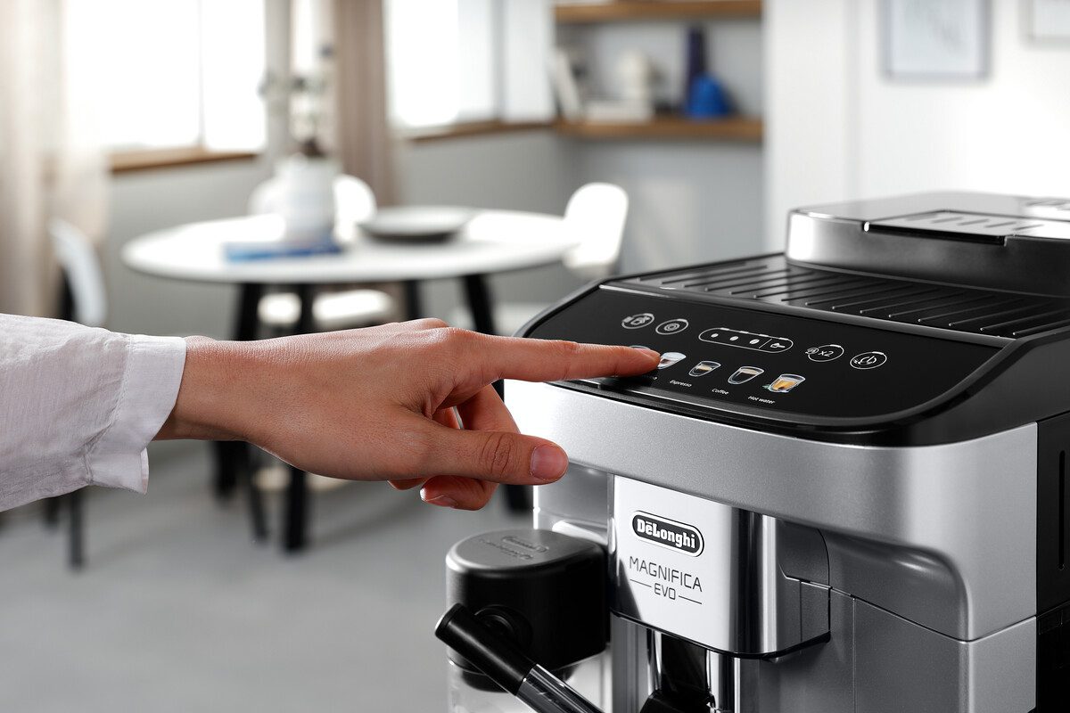 DE-LONGHI ECAM290.61.SB Magnifica Evo automata kávéfőző tejtartállyal, fekete-ezüst – 9. kép