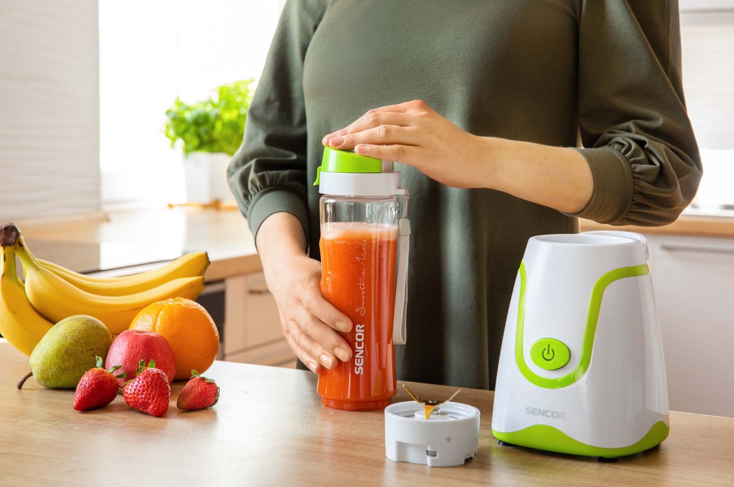 SENCOR SBL 2111GR zöld smoothie készítő 0,6 literes útipohárral – 2. kép
