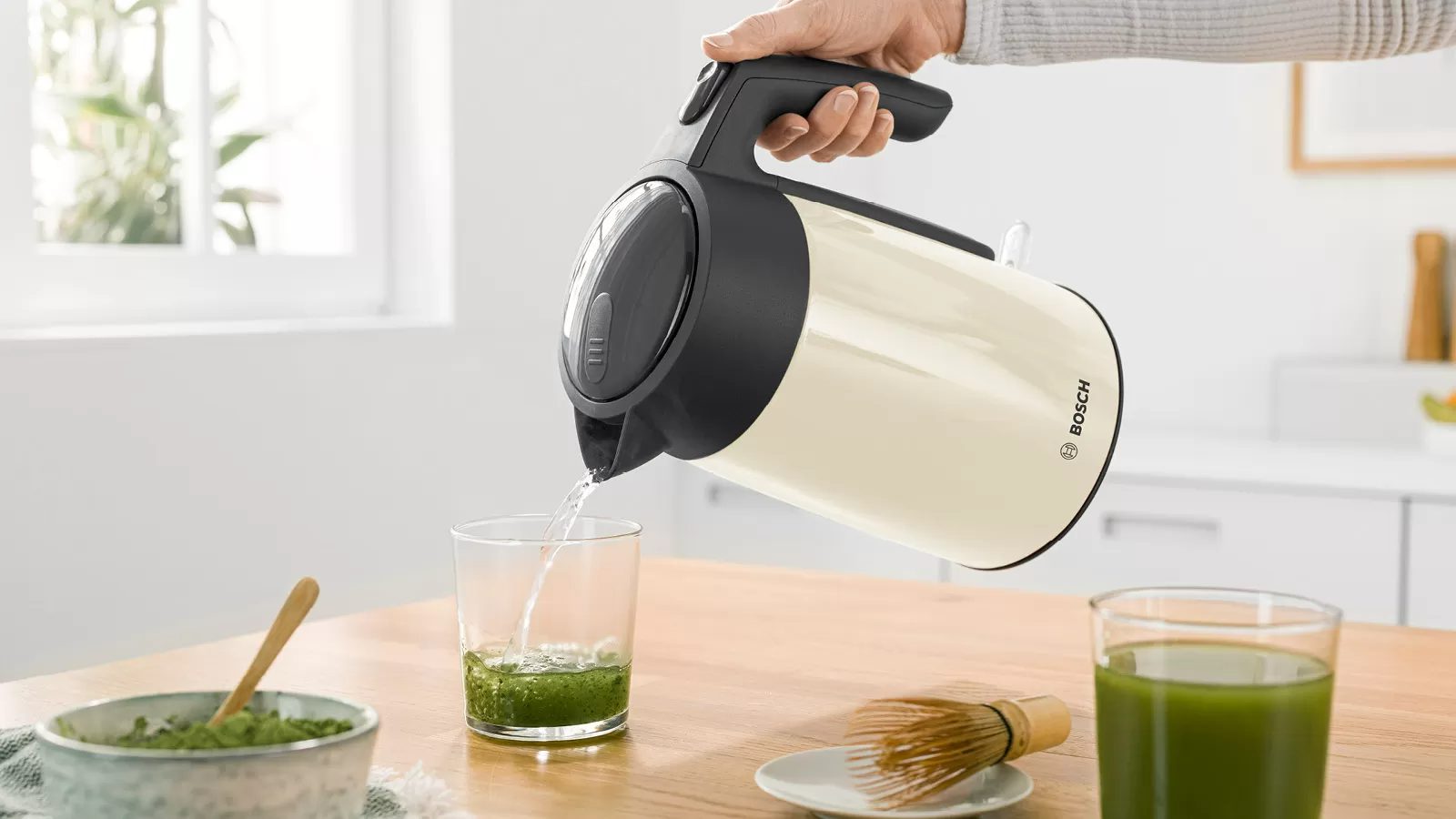 BOSCH TWK7L467 nemesacél vízforraló, 2400 W, 1,7 l, krémszínű – 3. kép
