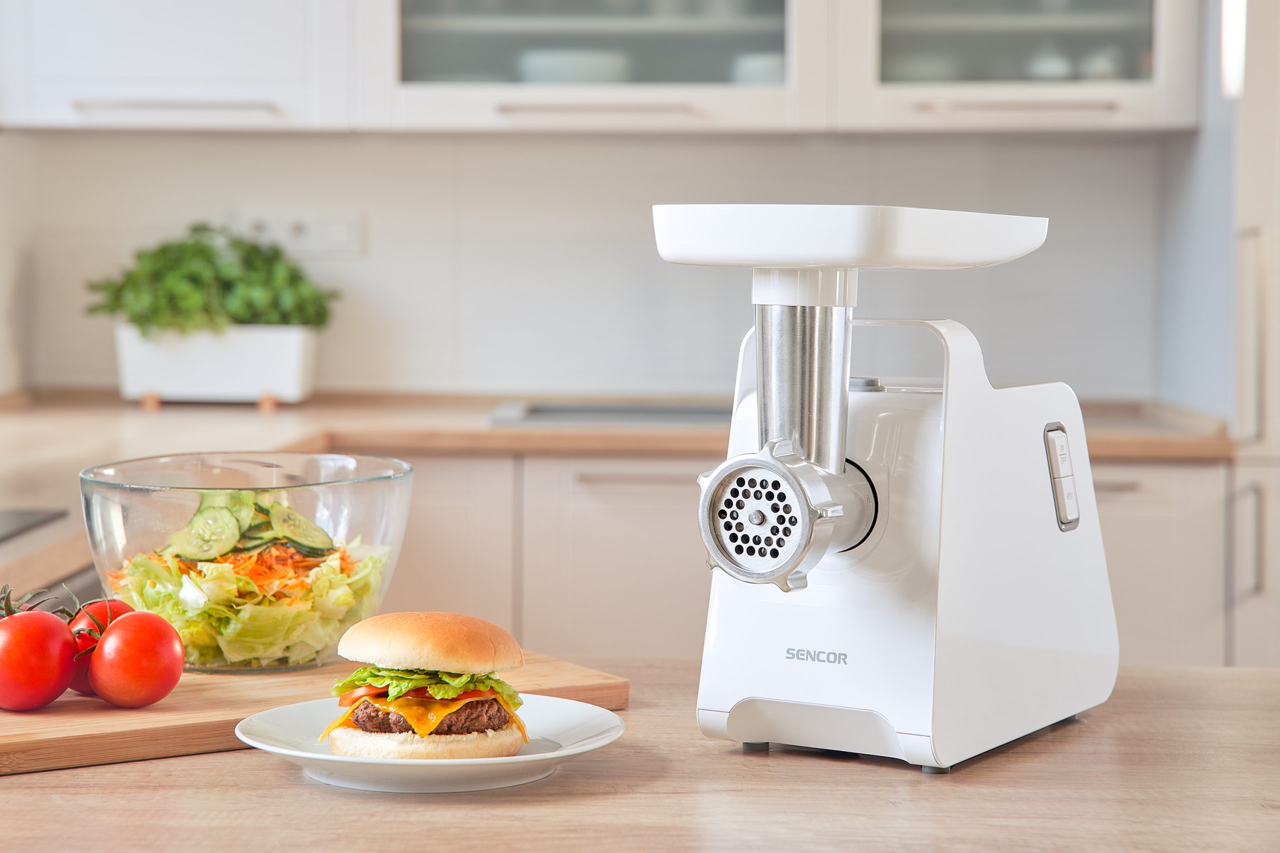 SENCOR SMG 4410WH húsdaráló 3 vágótárcsával, 500 W, fehér – 12. kép