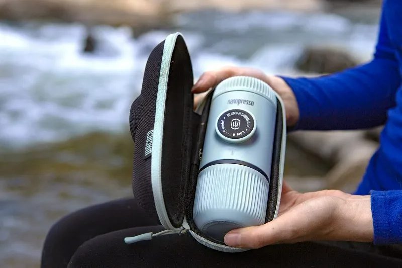 WACACO WNANO-AB+C Nanopresso jégkék hordozható kávéfőző kemény védőtokkal – 3. kép
