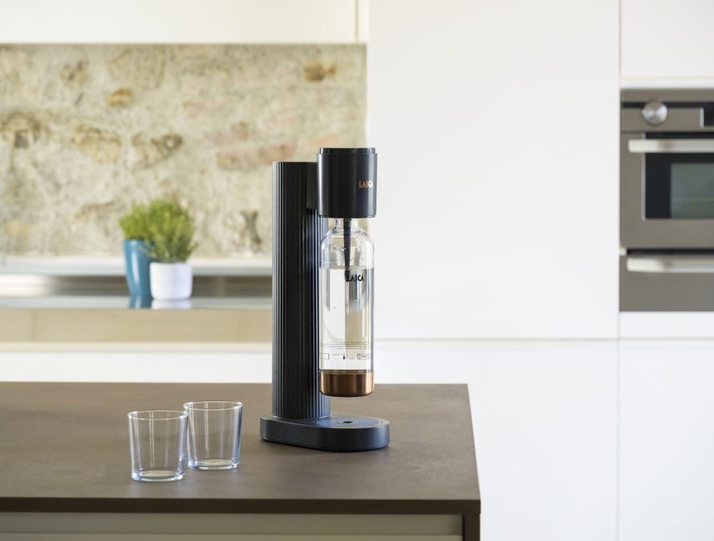 LAICA HI8200L szódagép CO2-patronnal és 1 literes palackkal, antracit – 7. kép