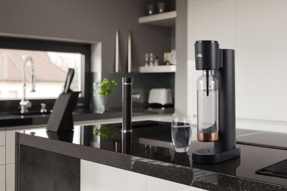 LAICA HI8200L szódagép CO2-patronnal és 1 literes palackkal, antracit – 8. kép