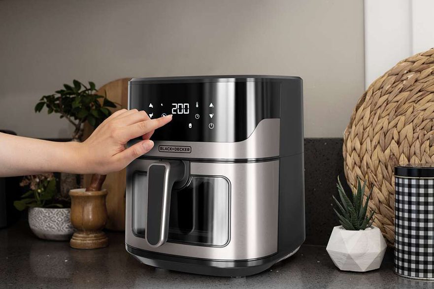 BLACK+DECKER BXAF6500E 6,5 literes forrólevegős sütő digitális kijelzővel – 3. kép