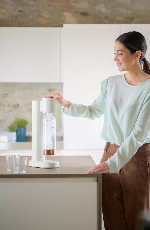 LAICA HI8200W szódagép CO2 patronnal és 1 literes palackkal – 5. kép