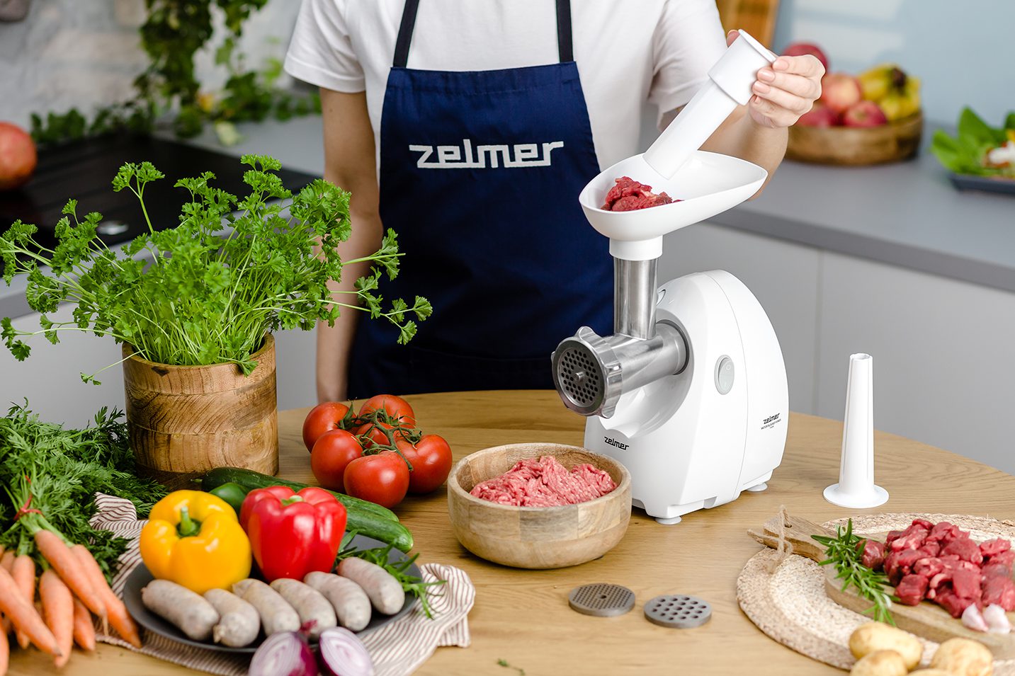 ZELMER ZMM4080B 1900 W-os húsdaráló kolbásztöltő kiegészítővel – 5. kép