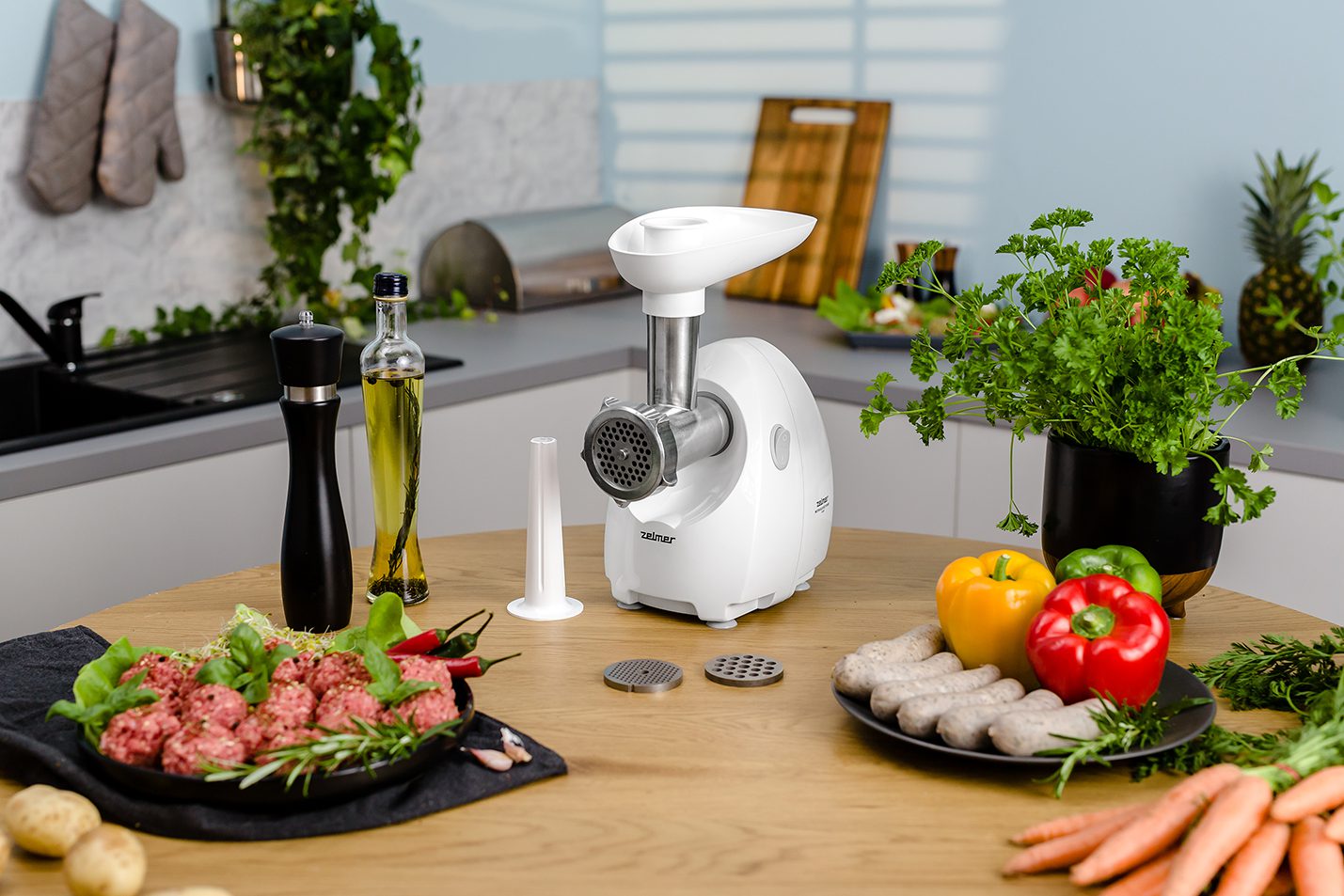 ZELMER ZMM4080B 1900 W-os húsdaráló kolbásztöltő kiegészítővel – 6. kép