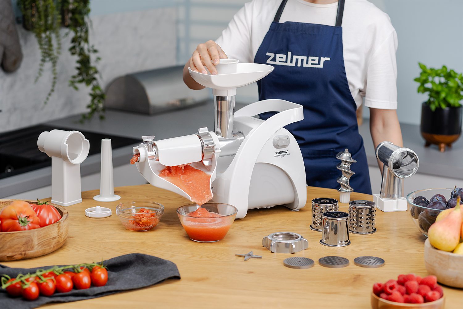 ZELMER ZMM9803B húsdaráló 2200 W teljesítménnyel és tartozékokkal – 13. kép