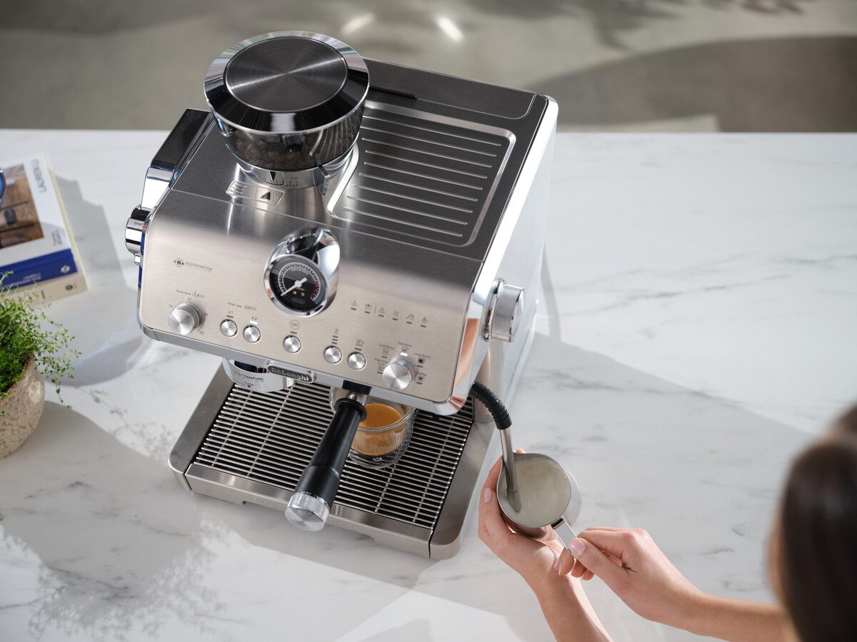 DE-LONGHI La Specialista Prestigio EC9555.M őrlős karos eszpresszó kávéfőző – 10. kép