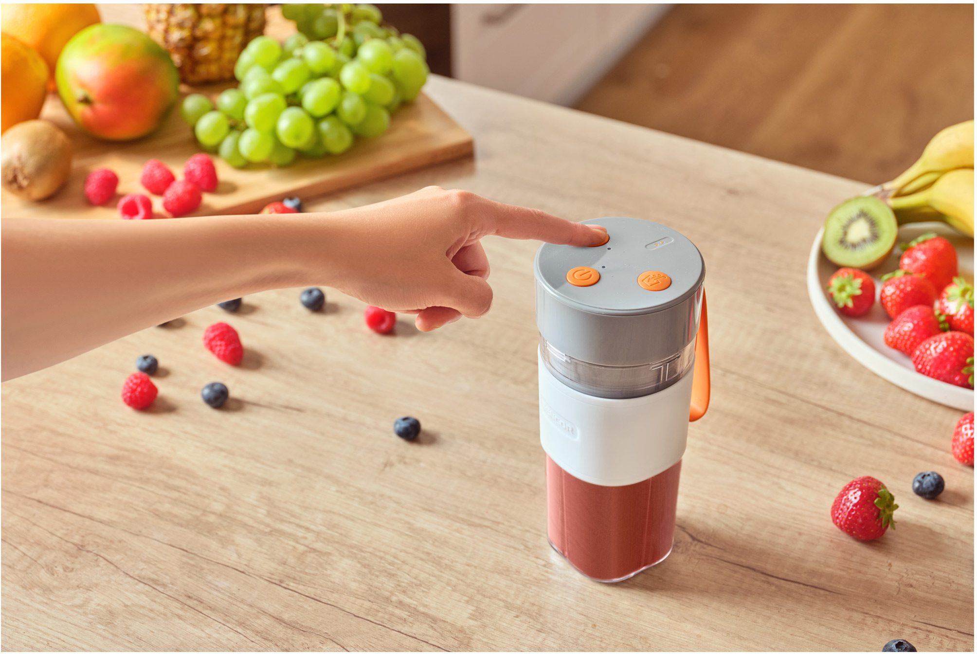 SENCOR SBL 150WH akkumulátoros smoothie maker 330 ml-es edénnyel – 8. kép