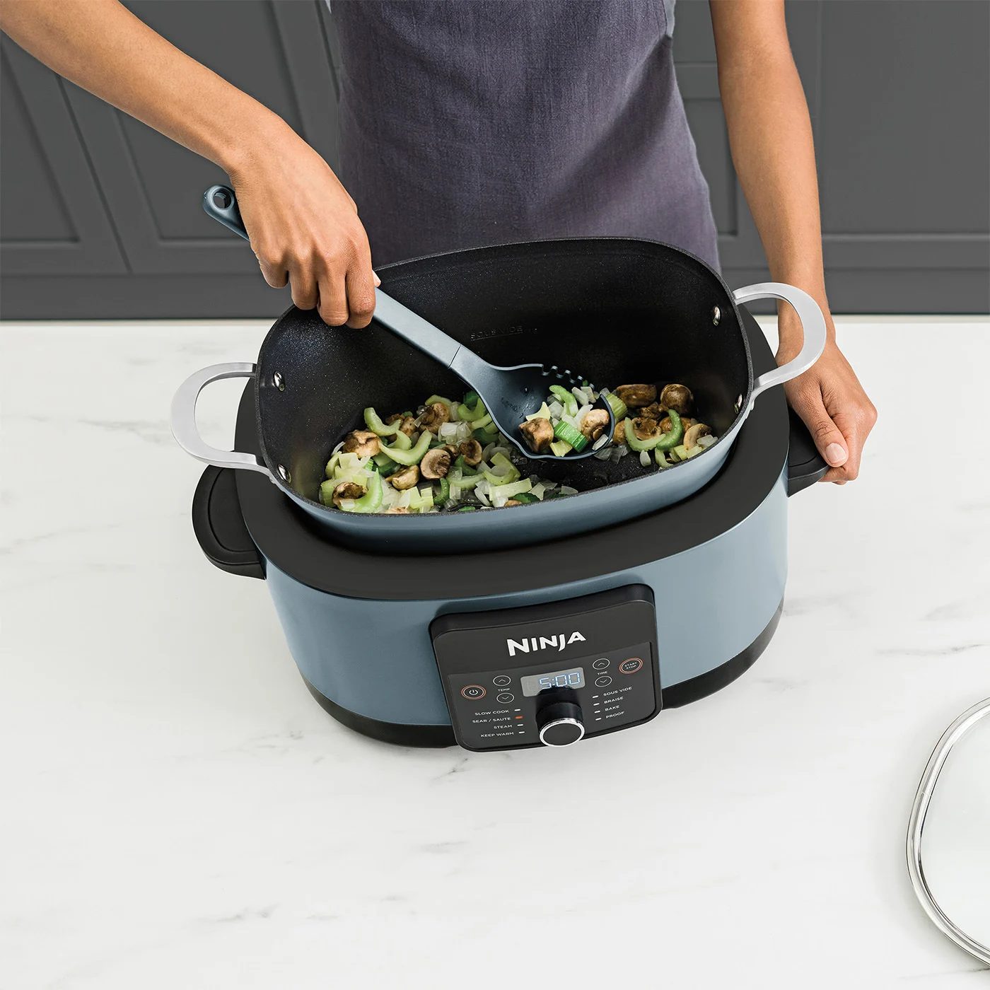 NINJA MC1001EU Foodi 8 az 1-ben PossibleCooker multicooker, 8 literes, szürke-kék – 3. kép