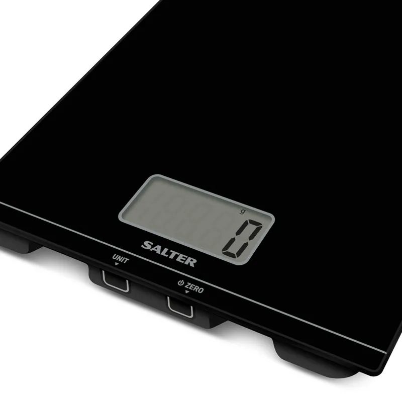 SALTER 450BC fekete üveglapos digitális konyhai mérleg, 5 kg – 2. kép