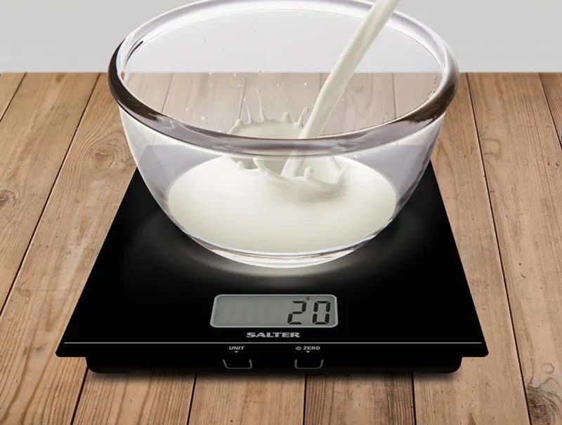 SALTER 450BC fekete üveglapos digitális konyhai mérleg, 5 kg – 5. kép